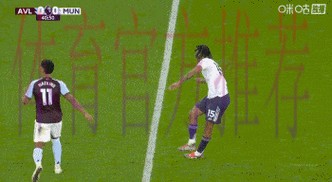 8500万打水漂？曼联新援2分钟离谱2失单刀！队友气炸，近3个月0球